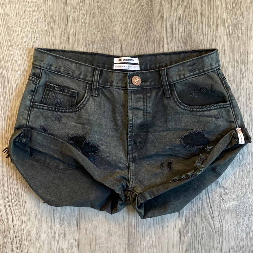 One teaspoon distressed shorts